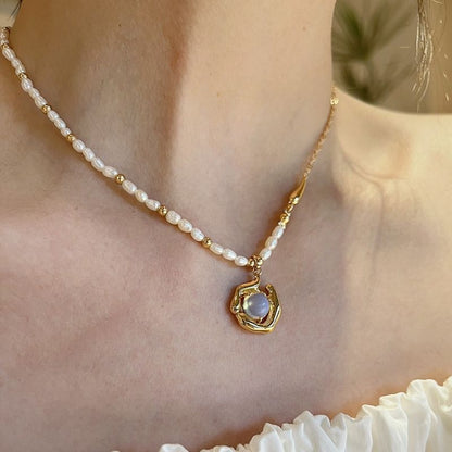 Éblouissant Opal Necklace