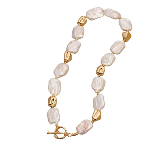 Carré Freshwater Pearl Necklace
